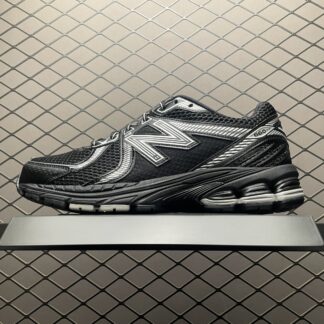 New Balance 860v2 Black Silver ML860XC