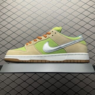 Nike SB Dunk Low Escargot FQ7585-200