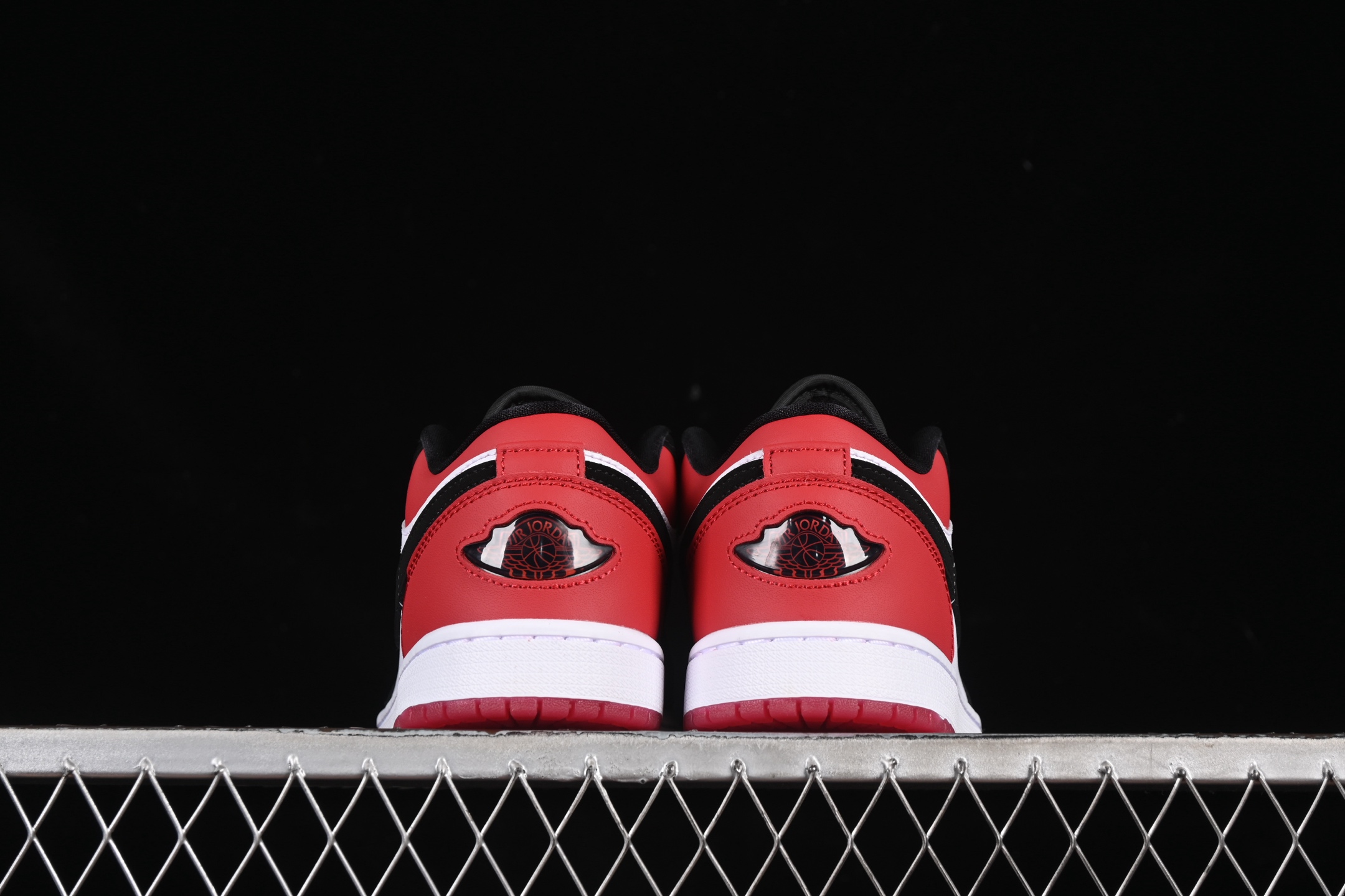 Jordan 1 Low SE Black Toe IB8971-106 – Image 10